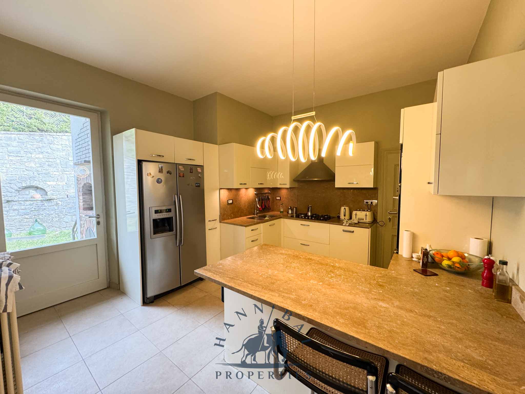 Villa La Consuma dining room